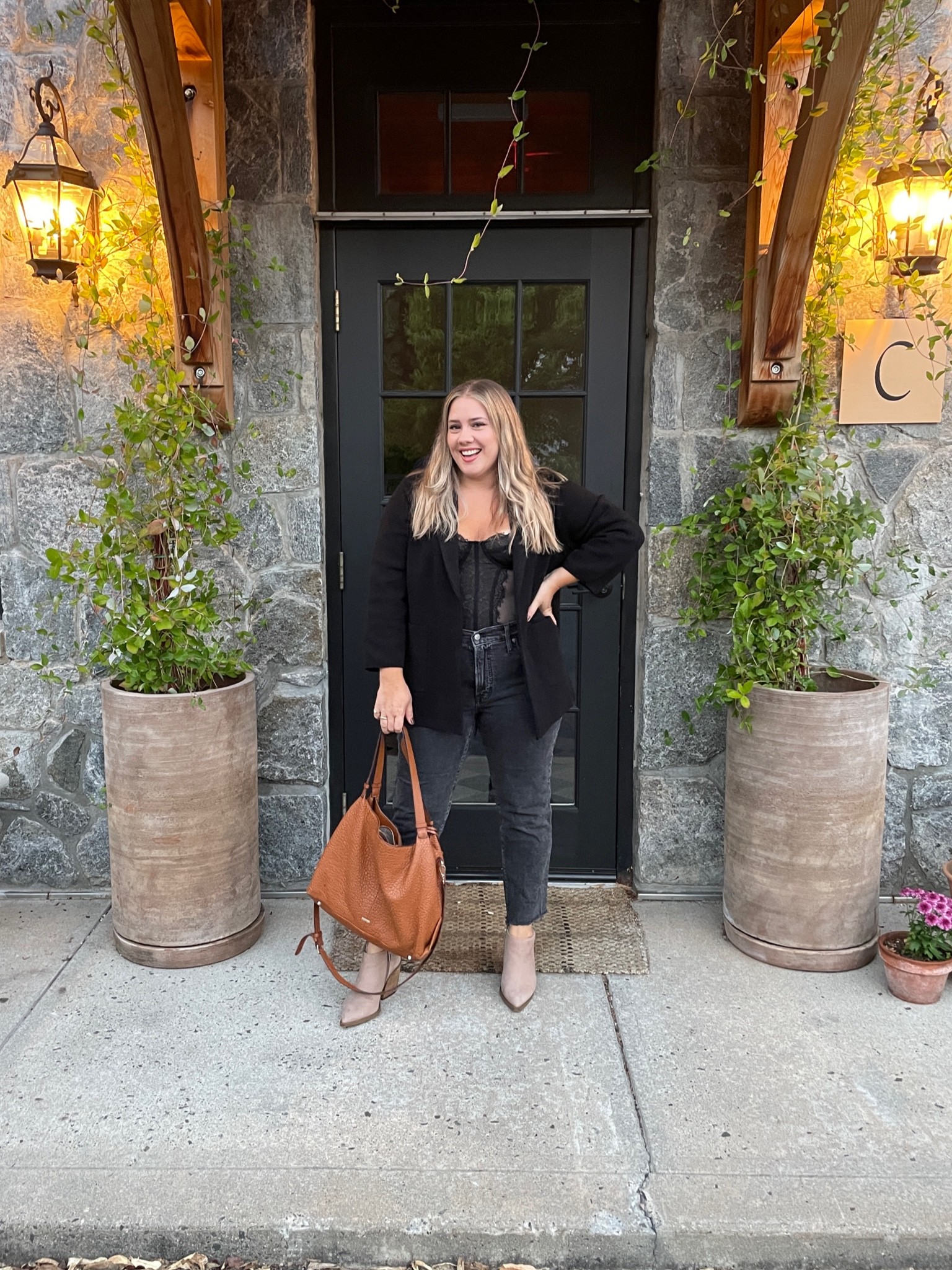 #founditonltk #corset #corsettop #blackdenim #blackjeans #madewell #blazer #blackblazer

#LTKunder100 #LTKcurves #LTKSeasonal