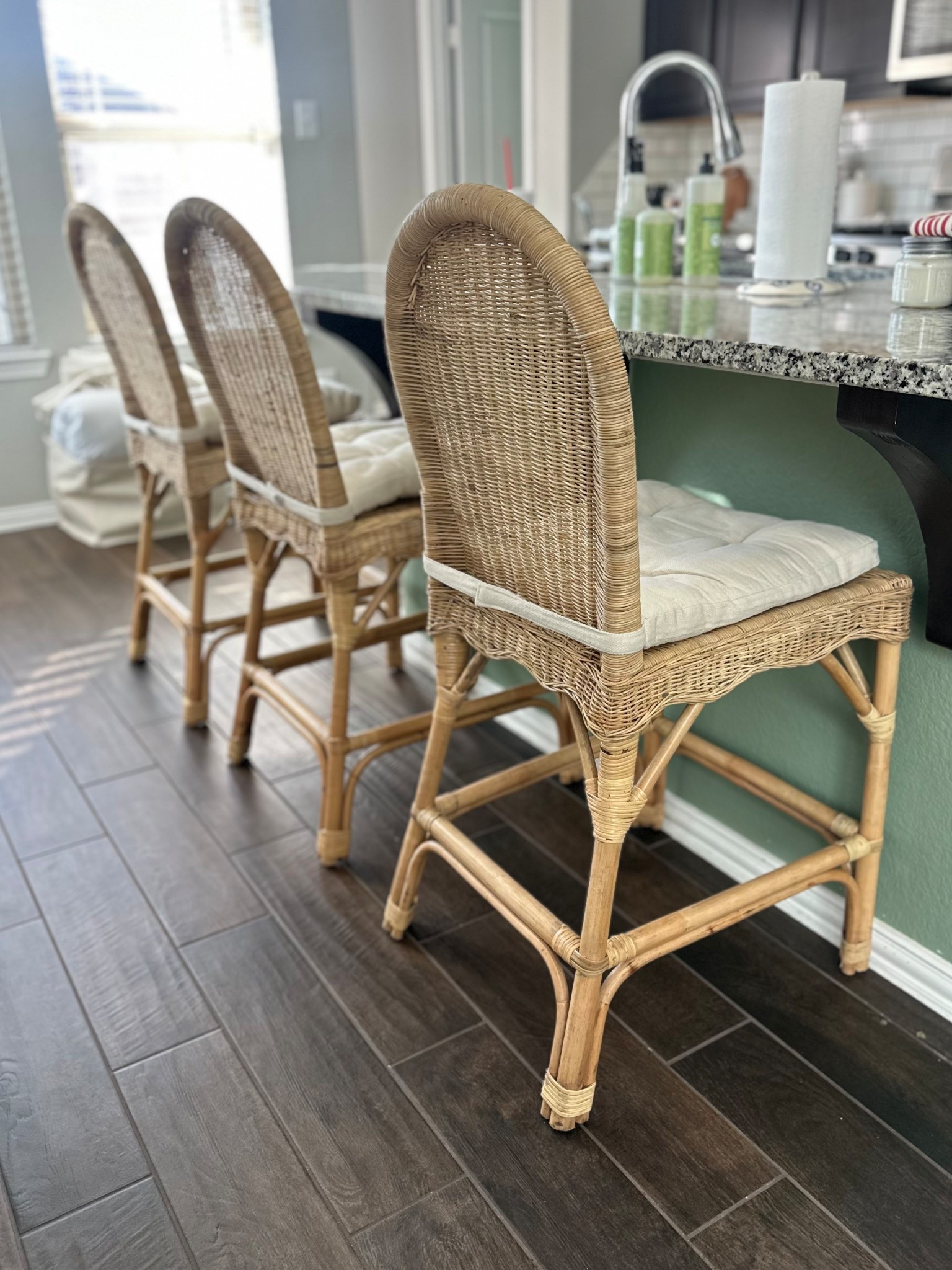 I just bought these cute woven barstools for our new (second) home.

The price is very reasonable and I’m so pleased with how they look at the counter height bar. 

I love the scalloped detail!!

#LTKHome #LTKFindsUnder100