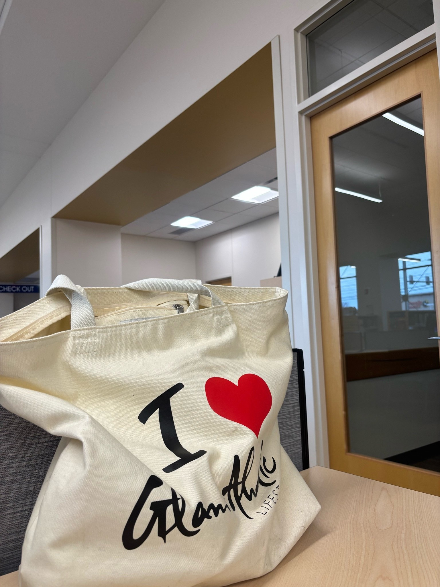 I never realized how much easier life feels when you have a good everyday tote bag. 

This has been my go-to lately for library days, grocery runs, errands, work days, coffee shops, and honestly just everyday life.

Big enough to actually fit what I need without feeling bulky or overwhelming, which is surprisingly hard to find.

And the best part? It still looks cute and put together instead of feeling like I’m carrying around a giant utility bag.

Under $60 and one of those purchases that quickly becomes part of your everyday routine.

Linking it because if you’ve been looking for an affordable everyday tote that’s practical, stylish, and fits your real life… this one is genuinely worth it.

#LTKdayinmylife