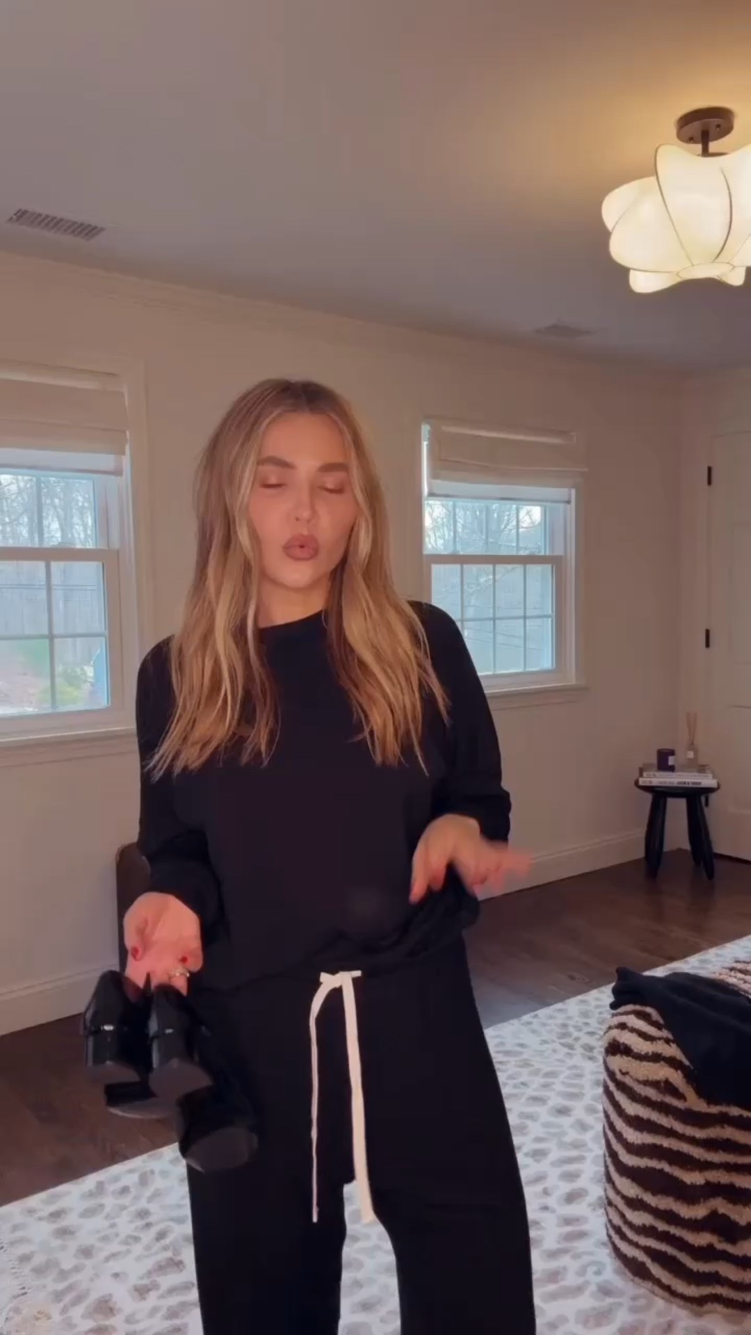 OOTD 

Sweatshirt Xs 
Sweatpants small 
Shoes tts 
*Jacket 3 years old limited edition Zara collab- linked similar options! 