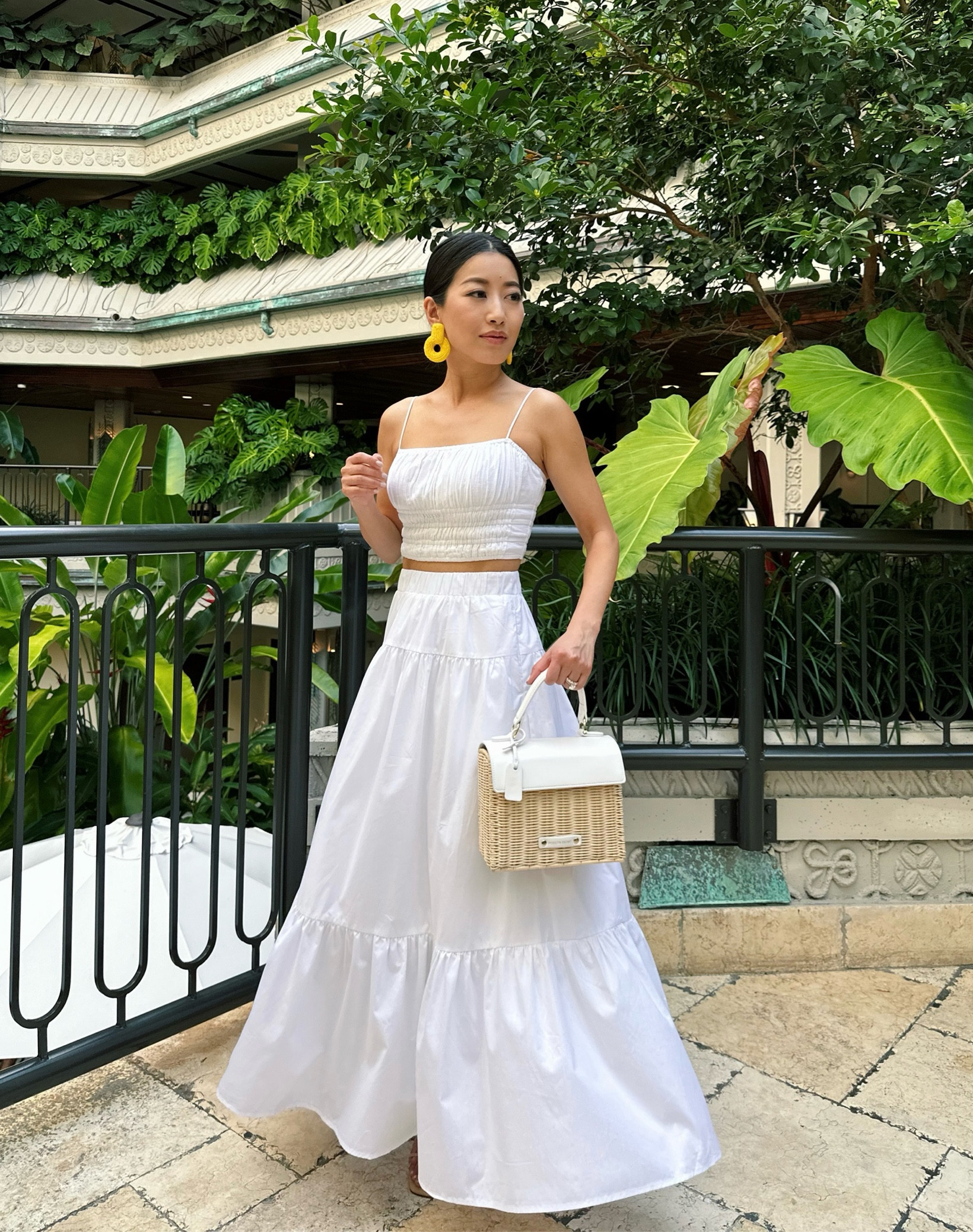 20% off almost everything at Abercrombie (ends this weekend)

•A+F top xxs
•A+F maxi skirt xxs petite - classic & comfortable poplin maxi skirt. The petite length hits me at ankle length and also works with flat shoes 
•Modern Picnic mini bag - JEAN20 for 20% off
•Reformation heels sz 5
•Amazon earrings - not linkable on LTK, but linked in my blog post on ExtraPetite.com

#petite 

#LTKsalealert #LTKstyletip #LTKSeasonal