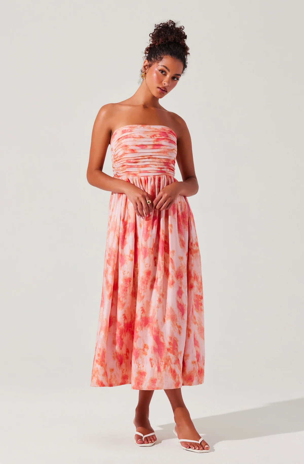 Aneesha Strapless Pleated Dress | ASTR The Label (US)