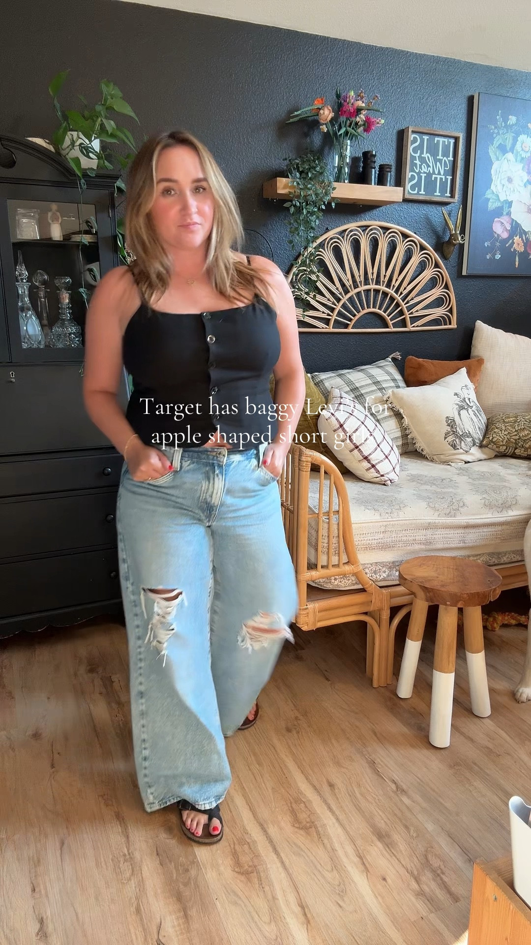 The best baggy jeans for a mid size apple shaped short girl!

#LTKFallSale #LTKMidsize