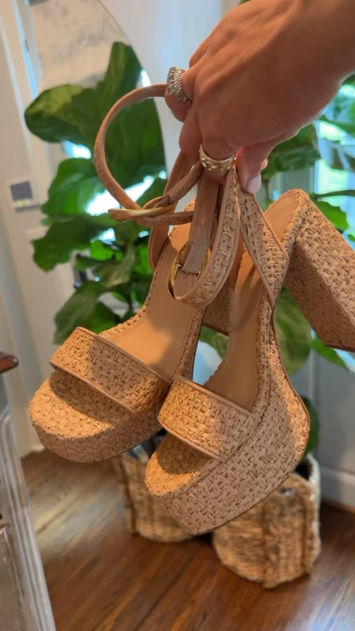 Run don’t walk if you are looking for one pair of sandals that you are dressing up and down & will wear for years. I wear my true size 8, and this pair is 20% off!!

#LTKSeasonal #LTKdayinmylife #LTKSaleAlert