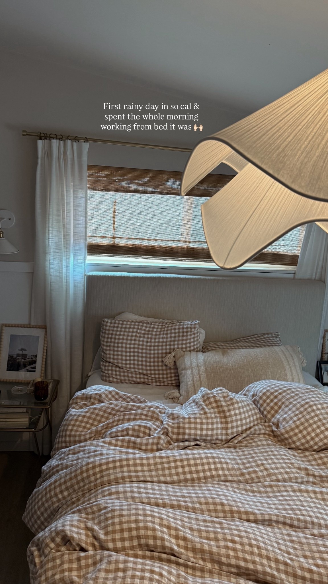 First rainy day in so cal & spent the whole morning working from bed it was 🙌🏻