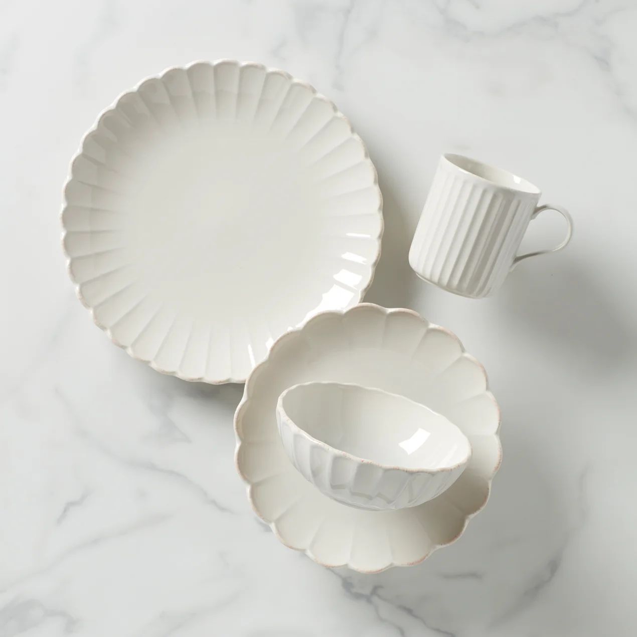 French Perle Scallop 4-Piece Place Setting | Lenox