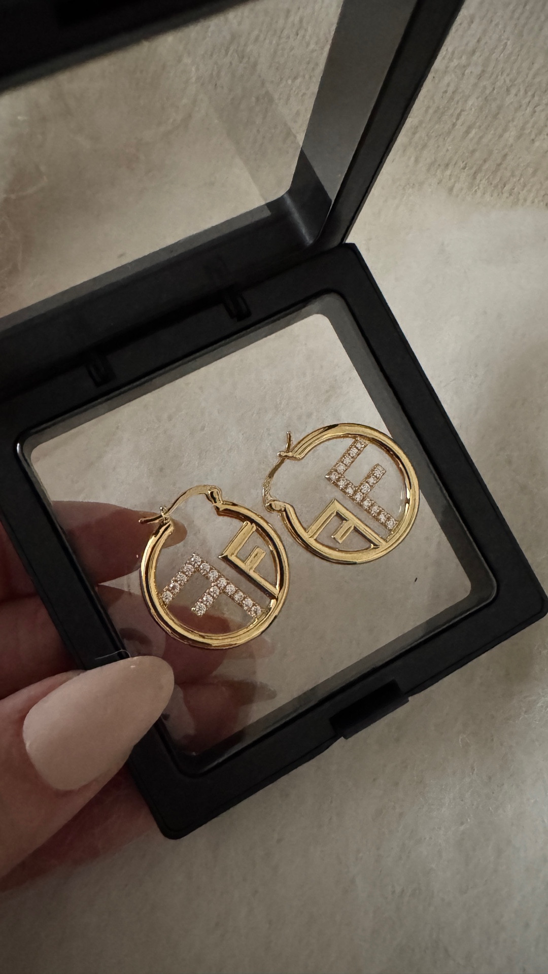 Amazon finds
Designer inspired earrings.
The quality of these earrings are incredible.


#LTKFindsUnder50