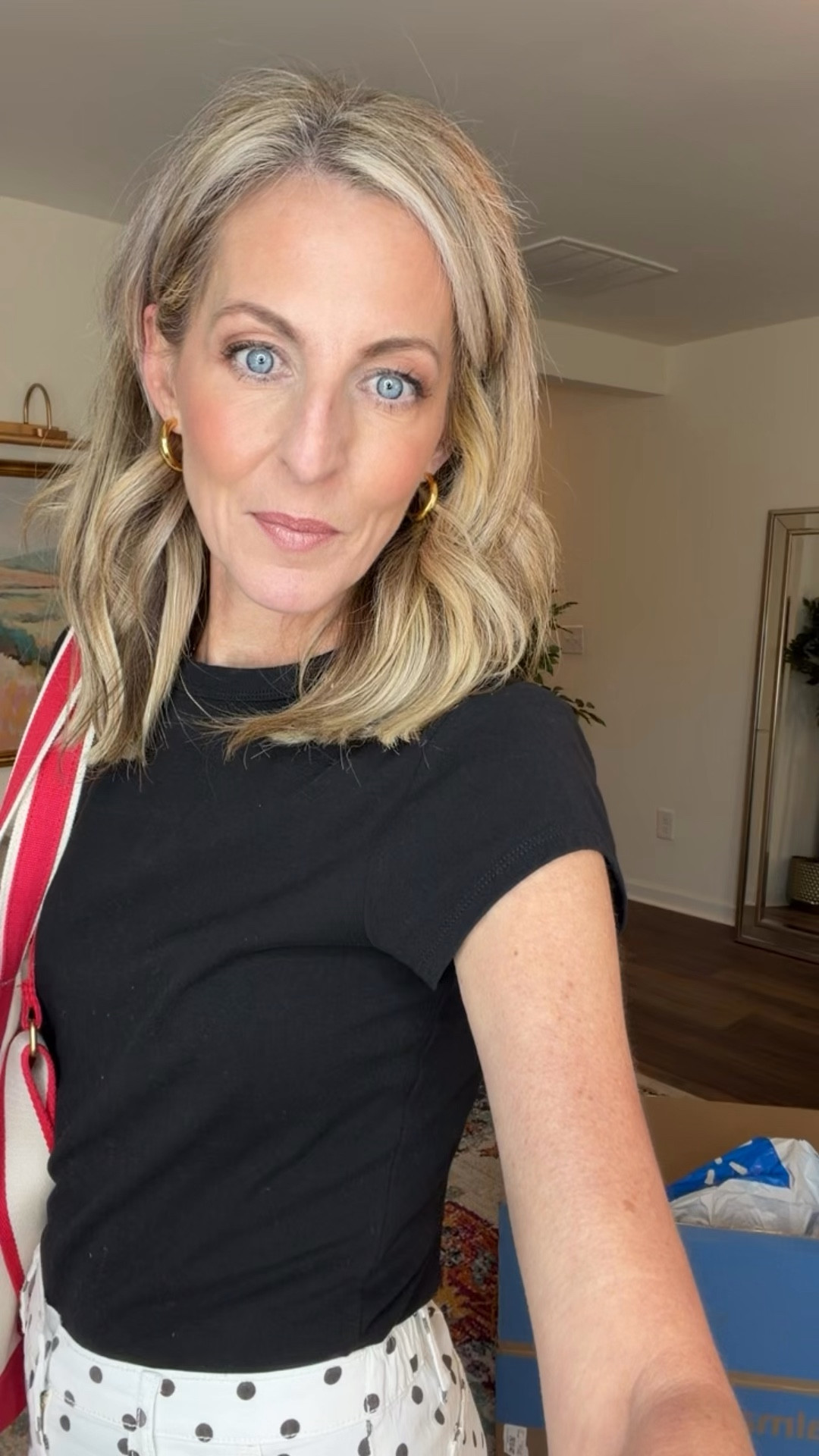 All my new pump came in today, but I’ve got a couple things I wanted to share like this new boat bag that’s under $40 is so good looks high-end for less and these super cute flats. Also under $40 will look great with all of the new arrivals.  