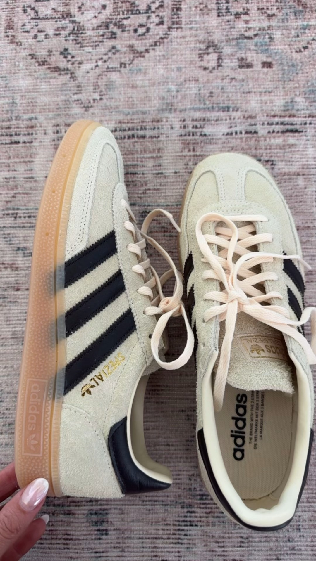 wore these all around europe- they are so comfy and go with so much! 

#createdwithadidas #adidaspartner @adidas 

 