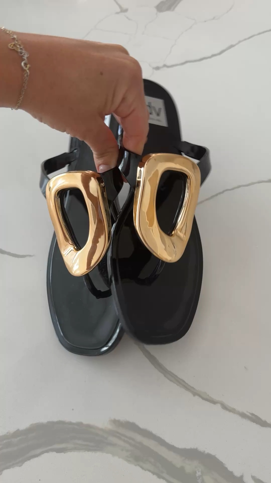 Popped into Nordstrom rack and found the cutest dolce vita jelly sandals. Perfect for the pool! 
@nordstrom

Pool shoes 
Sandals 


#LTKSaleAlert #LTKTravel #LTKSeasonal