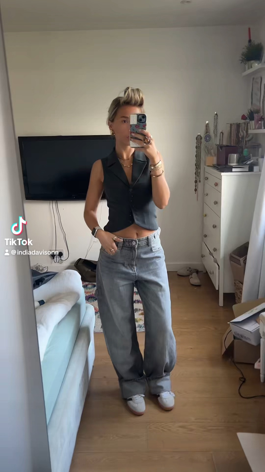Love a waist coat, got it in a size 4 and the jeans in a size 8

#LTKuk #LTKwinter #LTKautumn