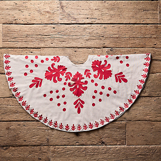 Leafy Embroidered Tree Skirt | Terrain