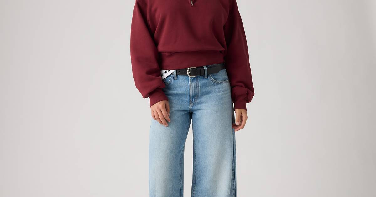 Model is 5'5", Waist 27", Wearing a Size 27 x 32 | Levi's US