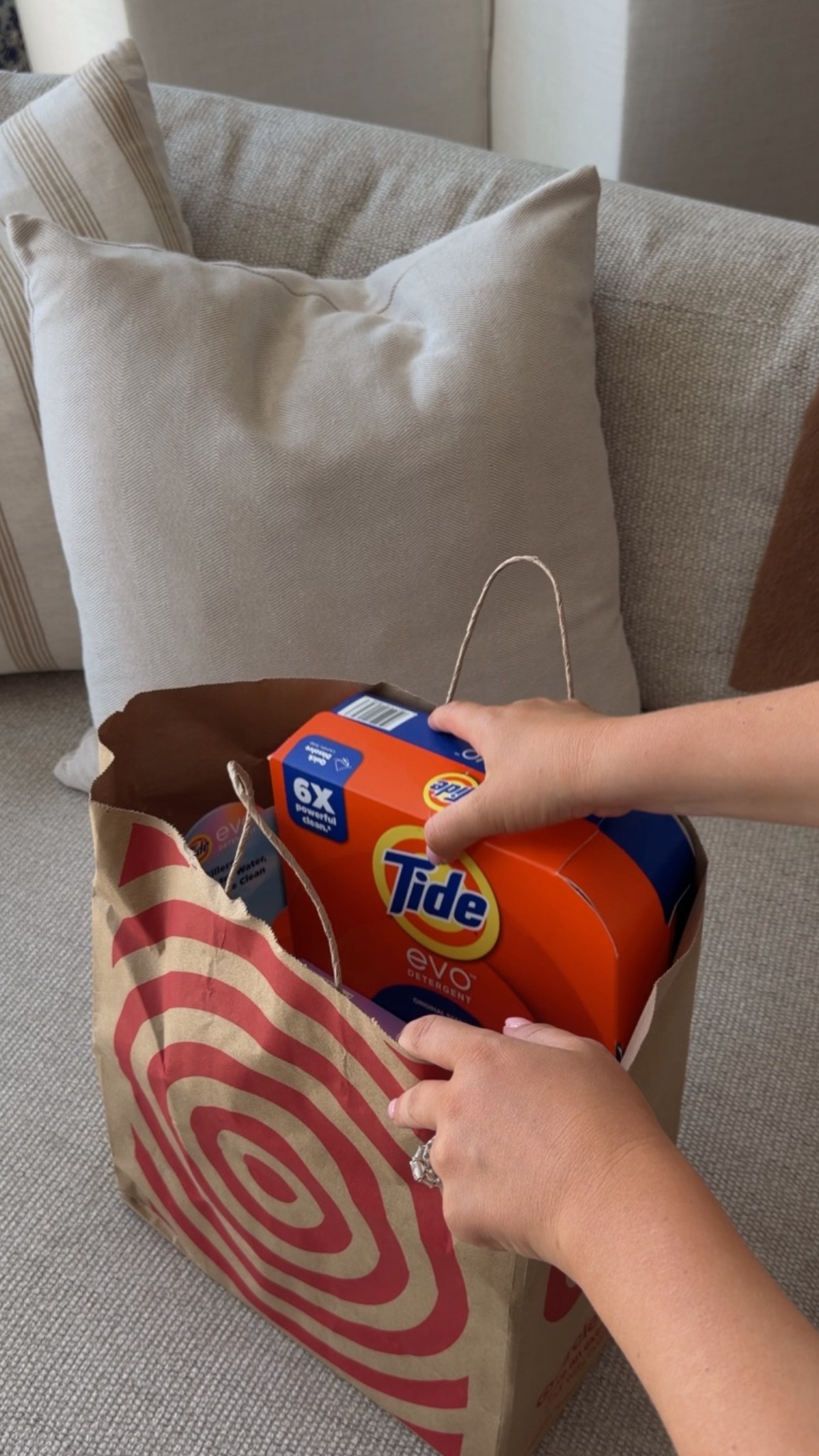 #ad #TargetPartner House chores take up enough time, so I'm always looking for little ways to make life easier. ✨ I've been shopping for  Tide Evo at @Target  to simplify laundry because it's pre measured, mess free, and one product that works on all my washables. Less time doing laundry, more time for everything else. #Tideevo #BackToCollege #Target