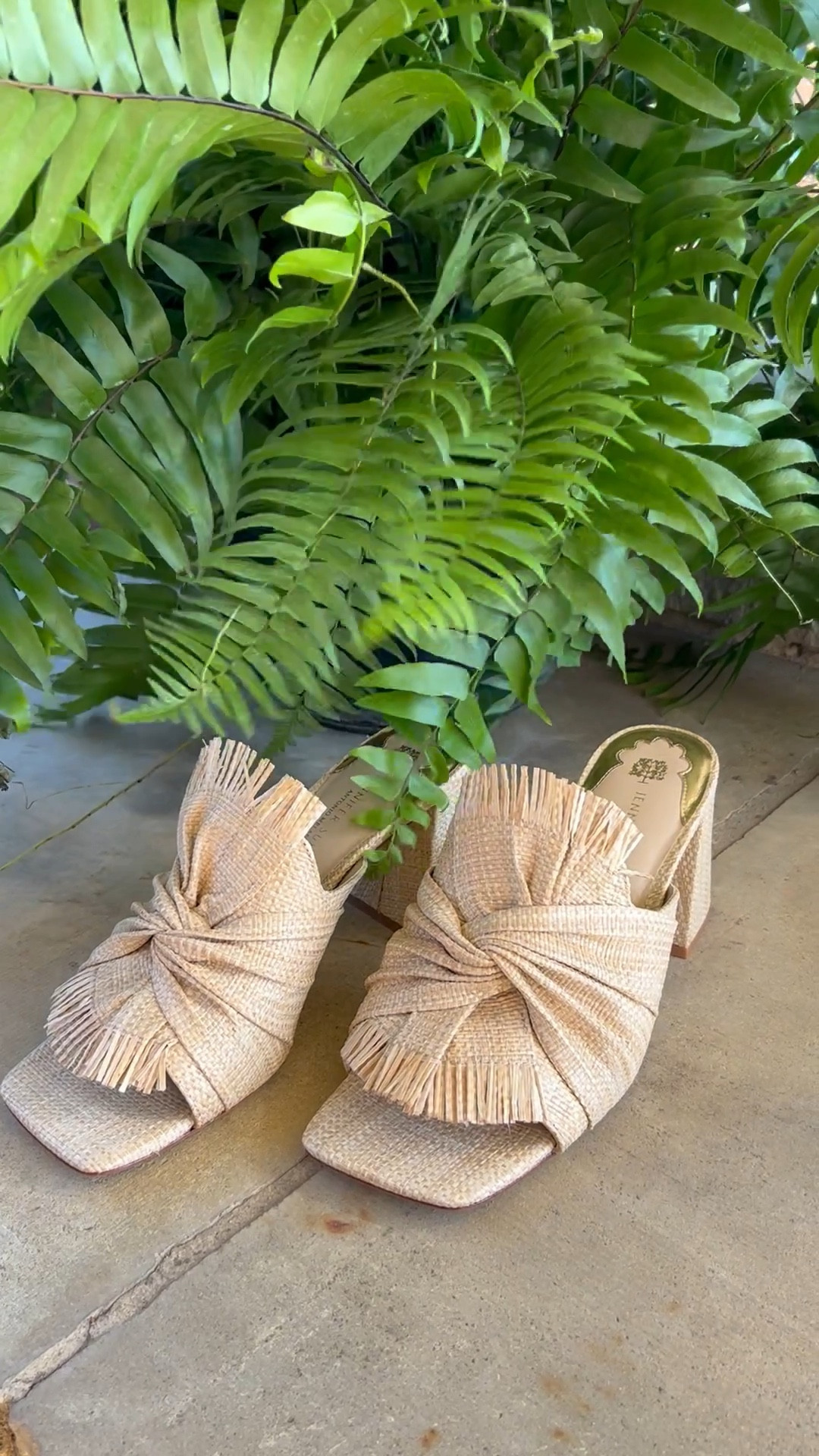 Spring/summer perfection! 
Raffia sandals. Spring shoes. Sumner sandals. Dillard’s. 

#LTKshoecrush
