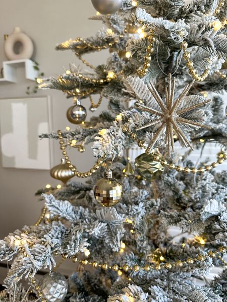 Silver and Gold Christmas Tree
ornaments | holiday | target | amazon 

#LTKSeasonal #LTKHoliday #LTKhome