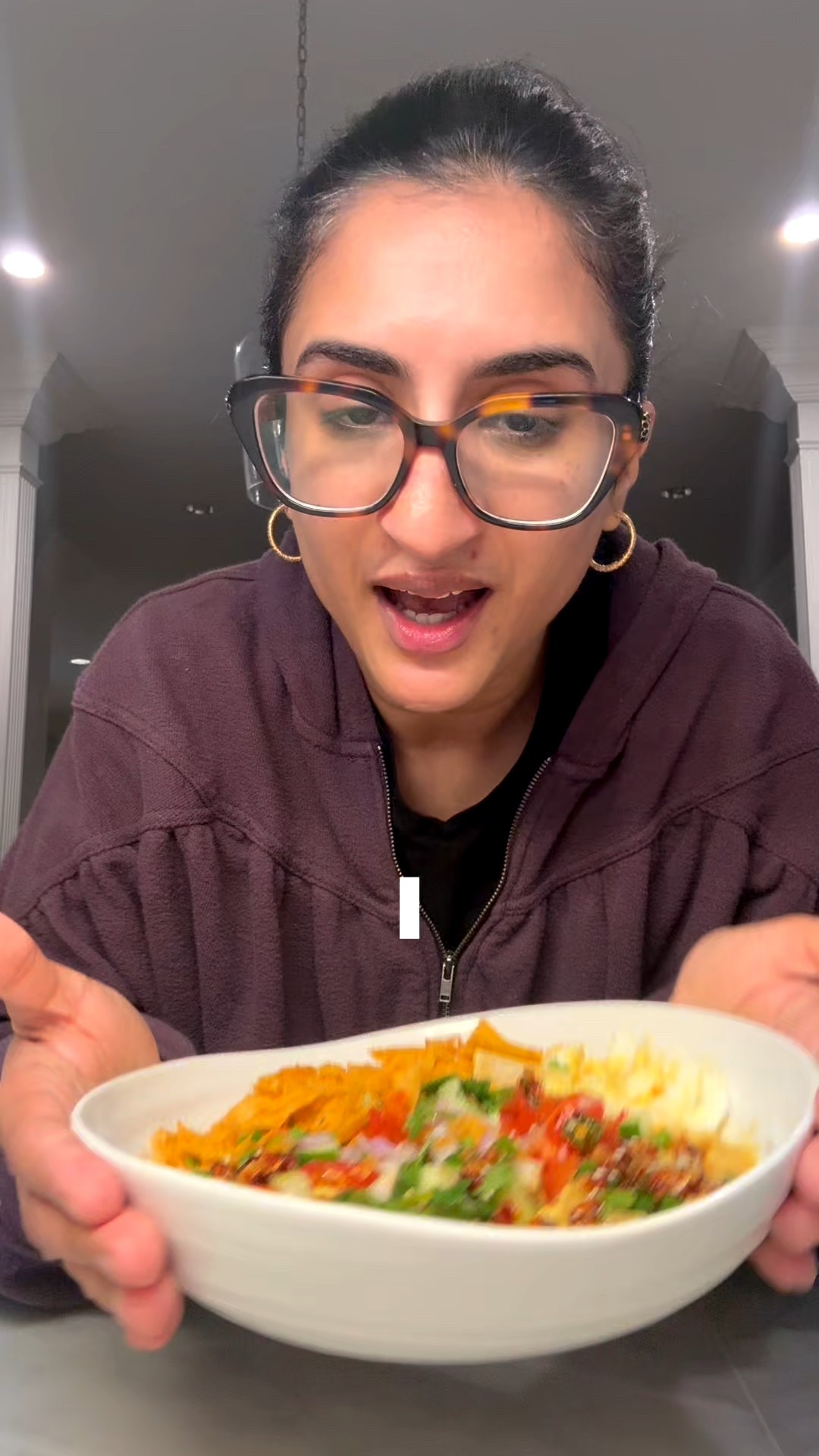 Cheat Khausway 
🌿4 cloves of garlic
🌿1 onion
Blend together with some water
🌿4 tbsp of any beautiful oil 
🌿2 lbs of chicken breast chopped small 
🌿Spices: 1 tsp of salt, 1.5 tsp of chicken powder or vegeta, 1 tsp or more of turmeric, 1 tbsp of coriander powder, 1 tsp of cumin powder, 1 tsp of paprika or chili powder
🌿1 can coconut cream
🌿1 can coconut milk 
🌿 pinch of sugar 
🌿Cornflour slurry optional I use 1.5 tbsp in little bit of water 
🌿2 tbsp of oil 
🌿1 tsp of Kashmiri lal mirch 
🌿1 box of spaghetti 
🌿Condiments of choice: I used onion, cilantro, tomatoes, lemon and eggs. Chop everything 
Any form of crispies 
🌟🌟🌟🌟🌟Chili oil recipe courtesy @ramfacooks you can google this recipe or search her page for it. It’s unbelievable 

Boil the spaghetti as directed on the package. Reserve half a cup of pasta water. Do not oil the spaghetti once it’s done. Place it in a bowl and put a lid over it so it doesn’t dry out and clump.
In a heavy large bottom pot at the oil and add the blended onion and garlic. Once the onion and garlic is a little golden go ahead and add in your chicken as well as the spices and cook for about 5 minutes, once the oil starts to separate, add in the coconut milk and the coconut cream and 1:2 a cup of pasta water. Go in with a pinch of sugar mix placed the lid on top of the pot and cook on low for 15 to 20 minutes. 

Chop up all your condiments.
Boil eggs if using 
Make the chili oil
I highly recommend making the chili oil as the flavor of it in the khausway is amazing 
Once 15 minutes of cook time is over, check the soup and see if it needs any more seasonings. You may also choose to thicken it  with corn flour.
Turn the heat off
Place the remaining oil in a small pot, heat it up, put the Kashmir lal mirch in and wait till it’s nutty and fragrant. Go ahead and pour over  the khausway soup. 
Customize your bowl as you like it! 
Enjoy 