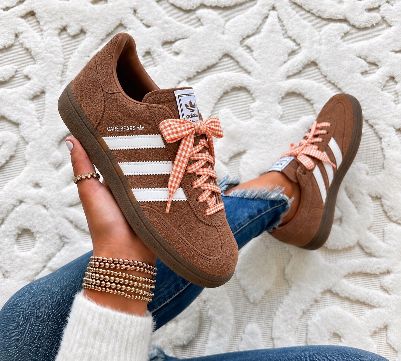 Adidas Care Bears Handball Spezial Shoes

🤎 the cutest neutral sneakers with the sweetest little Care Bears detail. They add the perfect playful touch while still matching everything.