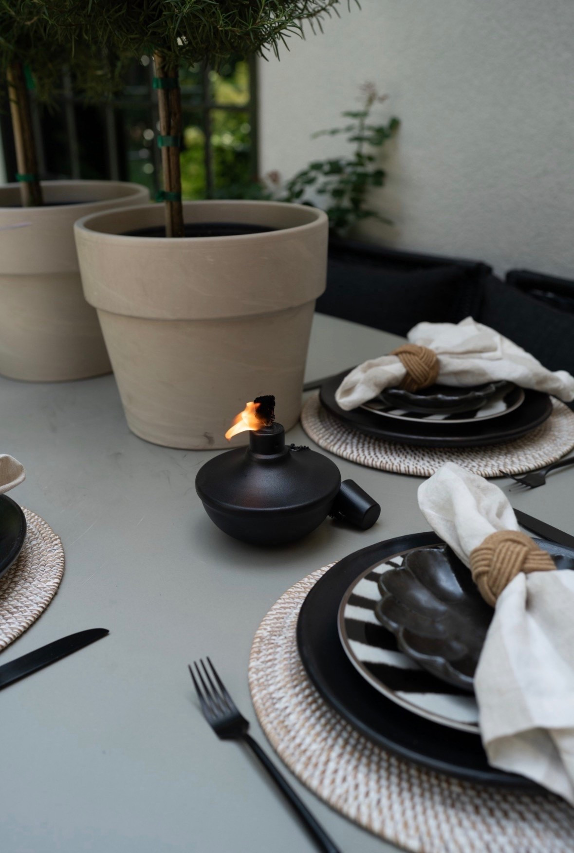 Oh my gosh, you guys — outdoor dining just got a serious upgrade! With these tabletop torches, a breezy outdoor misting fan, and handy fly fans, eating al fresco feels absolutely magical and so effortless. You’ll wonder how you ever lived without them!

#LTKdayinmylife #LTKSeasonal #LTKHome