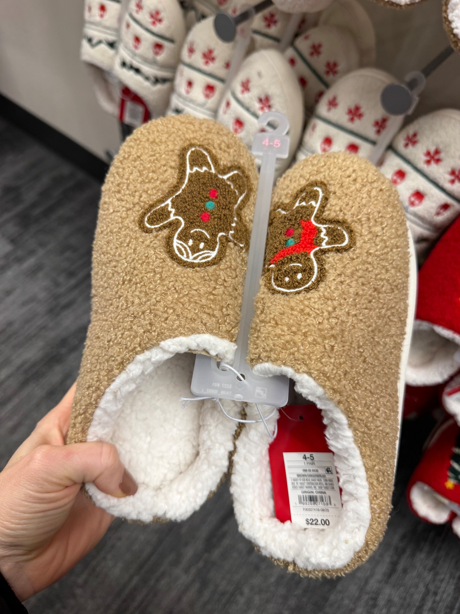 These gingerbread slippers are so cute 😍🎄toddler & adult are both tagged 

#LTKHome #LTKHoliday #LTKSeasonal