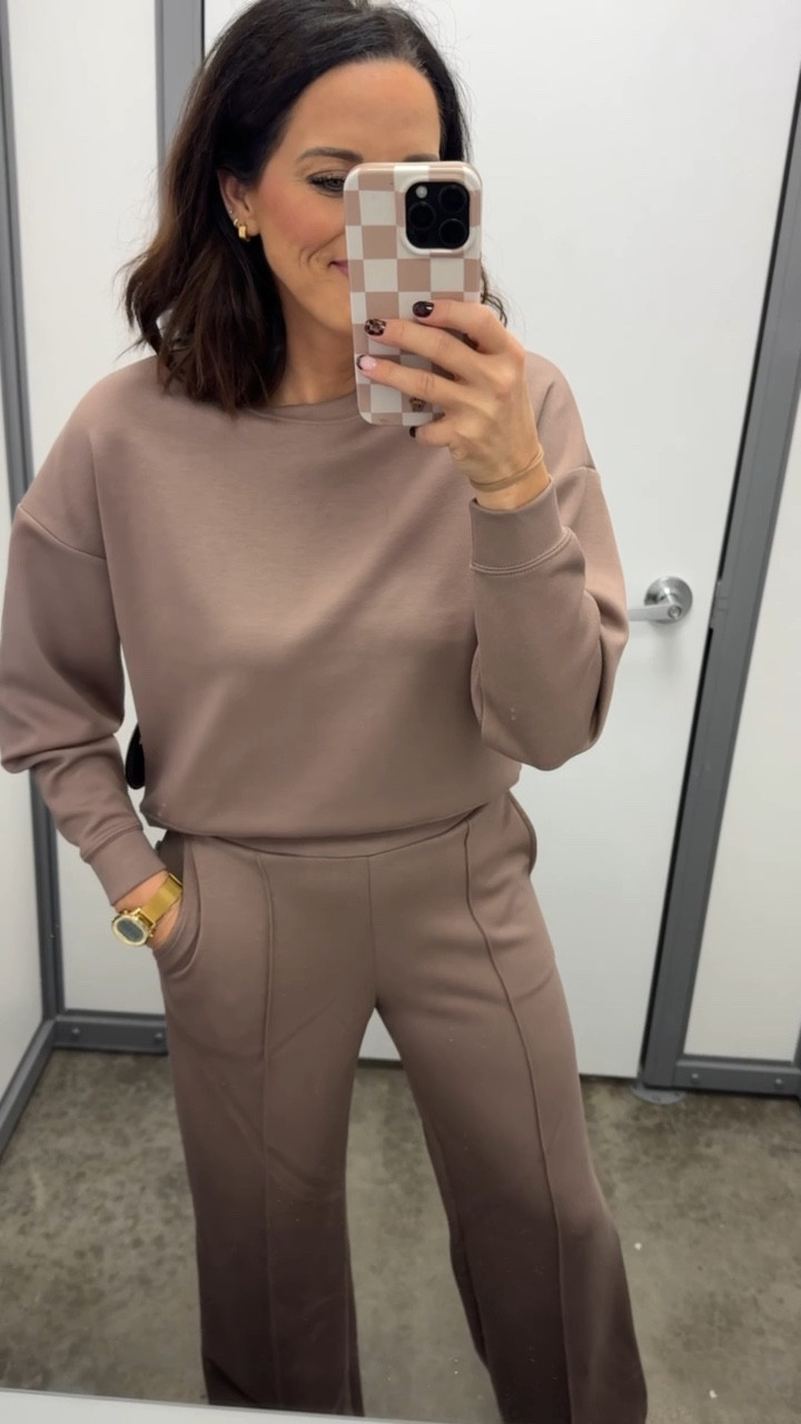 Y’all this scuba knit sweatshirt and matching sweatpants is sooo good!!
It looks and feels so luxe! Perfect for running errands or traveling.

Commission Links - Walmart partner

Loungewear, travel look, casual outfit, Athleisure, Walmart finds, VintagePickin



#LTKootd #LTKTravel #LTKPetite