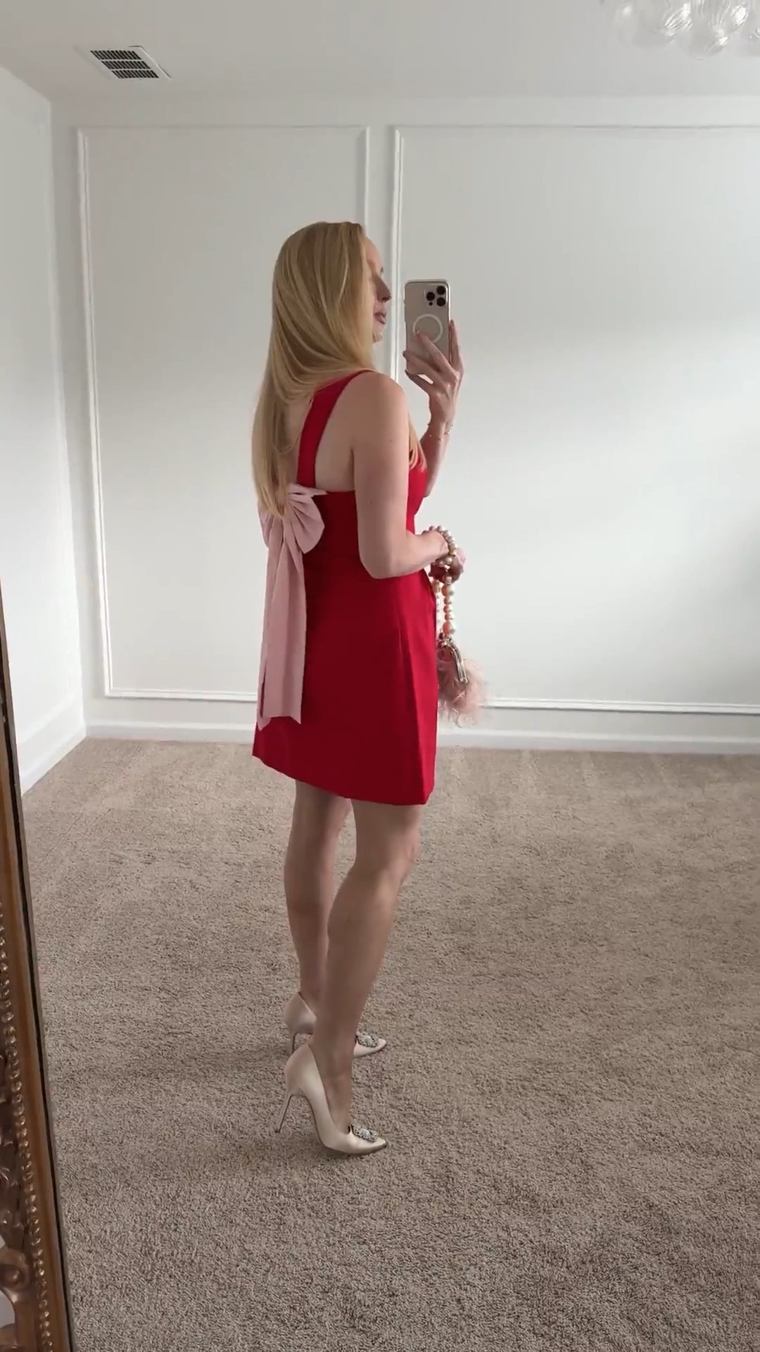 This little red dress is so cute for the holidays and I love the pink bow in the back! Runs small in the ribs I sized up to a medium. It’s currently on sale 30% off along with everything else on the site! Plus you can get extra savings on sale items. 

Holiday dress // bow dress // cyber week // cyber sale 

#LTKHoliday #LTKFindsUnder100 #LTKCyberWeek