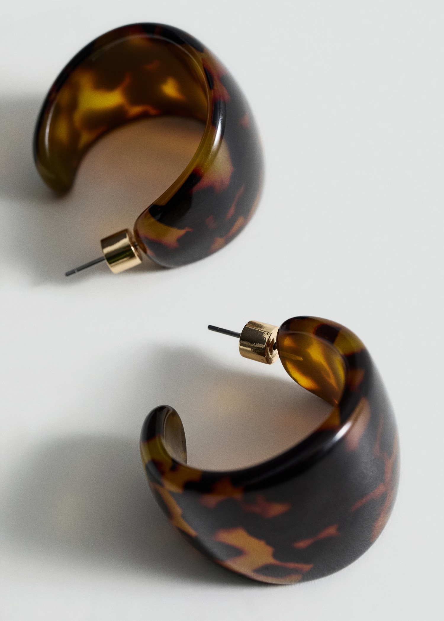 Volume hoop earrings - Women | MANGO United Kingdom | MANGO (UK)