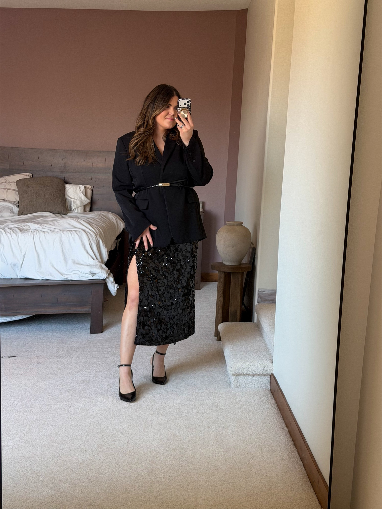 Special event or night out/date night outfit that I packed for New York fashion week in New York City 

Size XL in the sequence ski skirt and blazer

Would be perfect in Vegas or New Year’s Eve as well

#LTKMidsize #LTKWorkwear #LTKNYFW