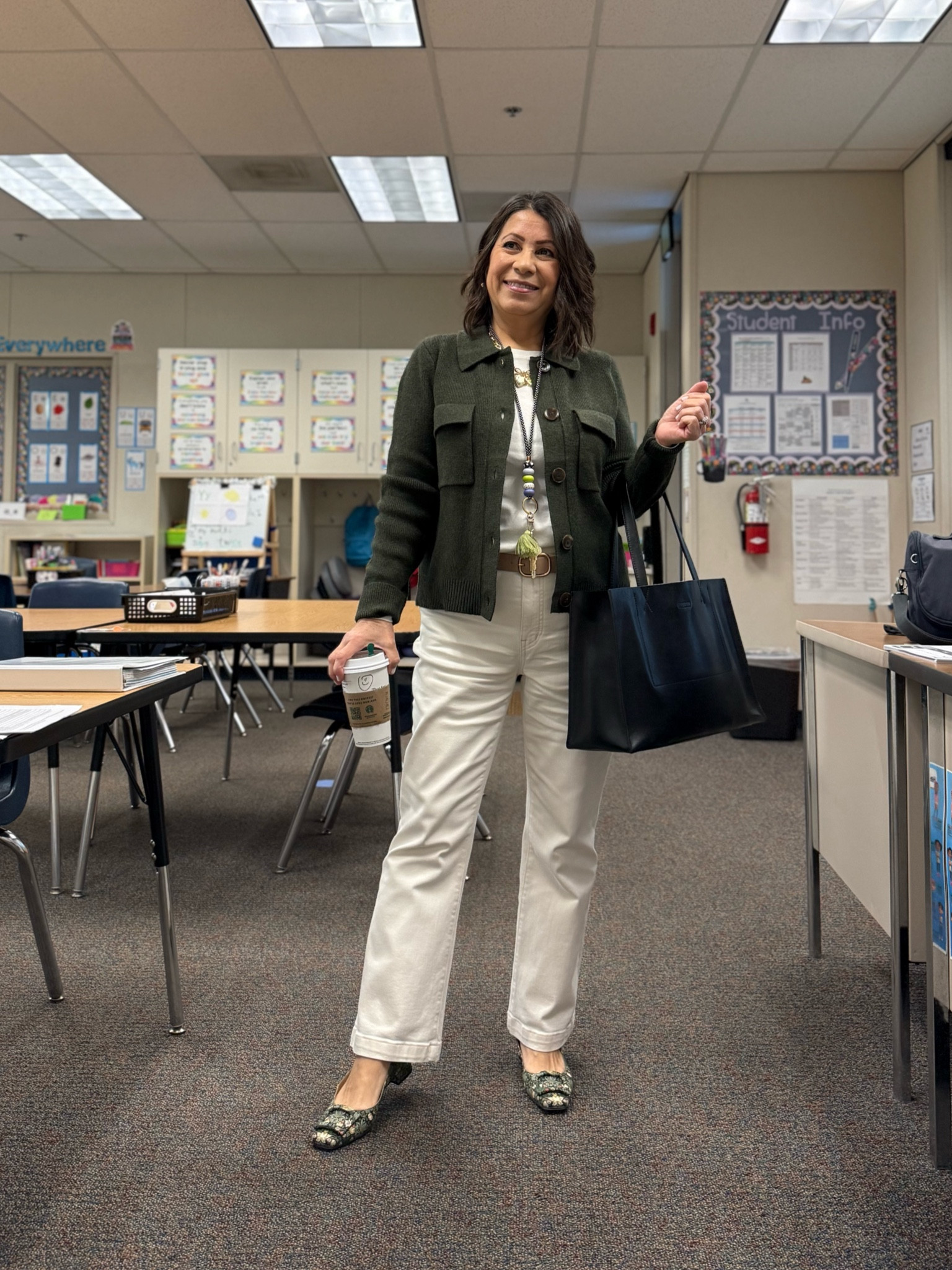 Teacher outfit idea ✏️






neutral outfit | teacher outfits | winter outfit ideas | ecru jeans outfit | petite jeans | olive green sweater | military green sweater jacket 

#LTKStyleTip #LTKSaleAlert #LTKWorkwear