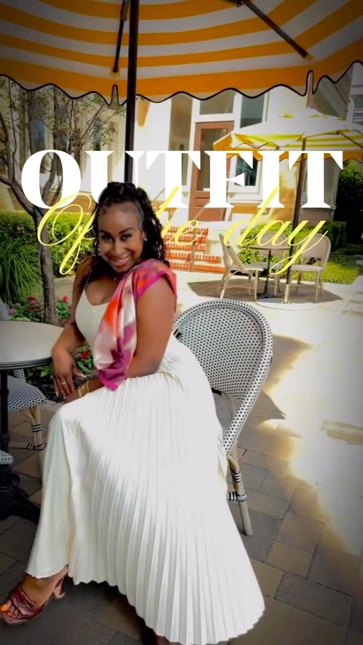 How I’m coming out of every storm…glowing, like it was never raining. ✨💎 

#blessed #evolving #sacrifice #styledbyko #iykyk #fly #kochicstyles #kochic #shopltk #friyay #fashion #ltkstyletip #vibes