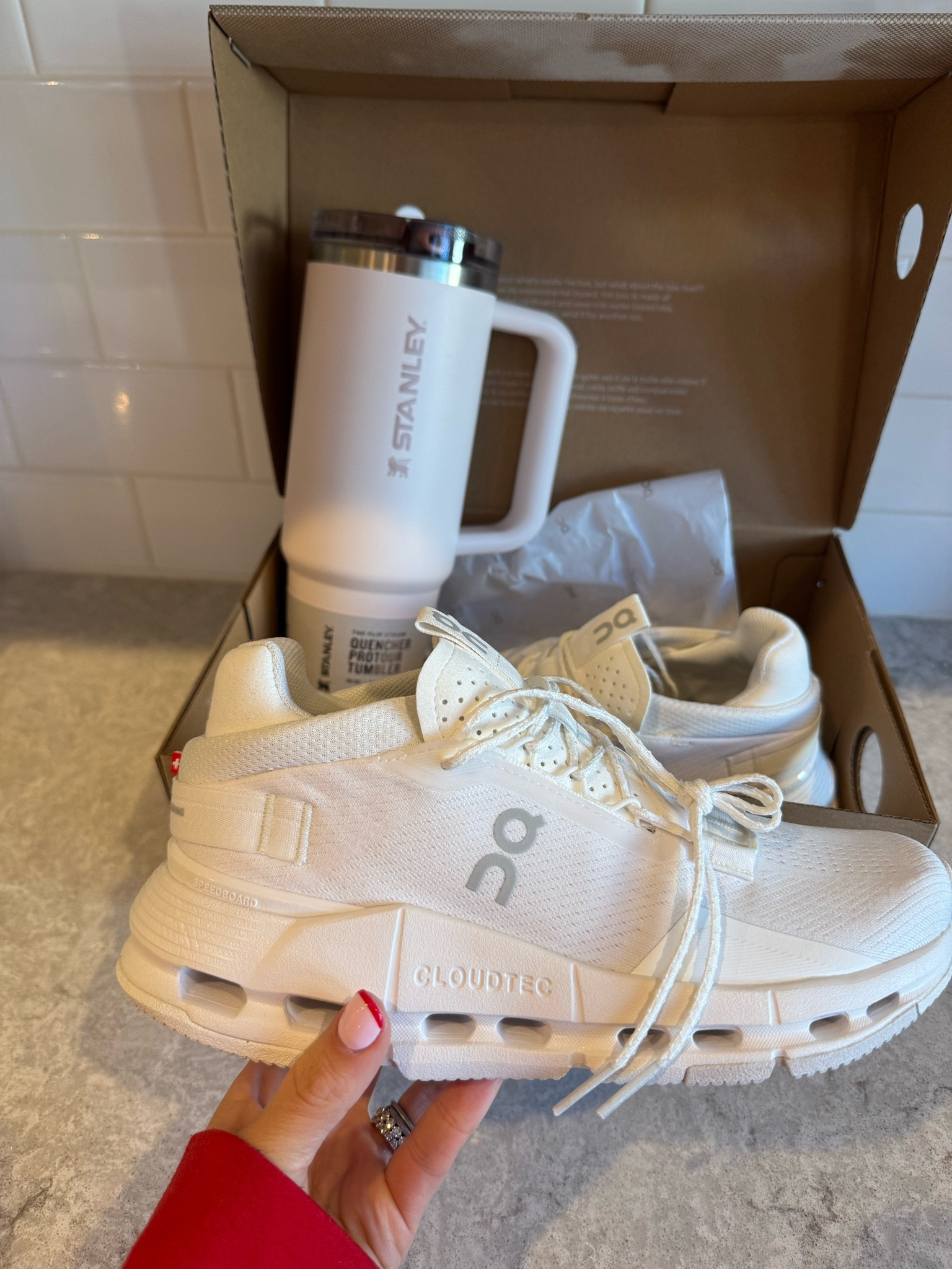 Such a nice gift idea for the fit moms in your life 😍😂

#LTKGiftGuide #LTKHoliday #LTKFitness