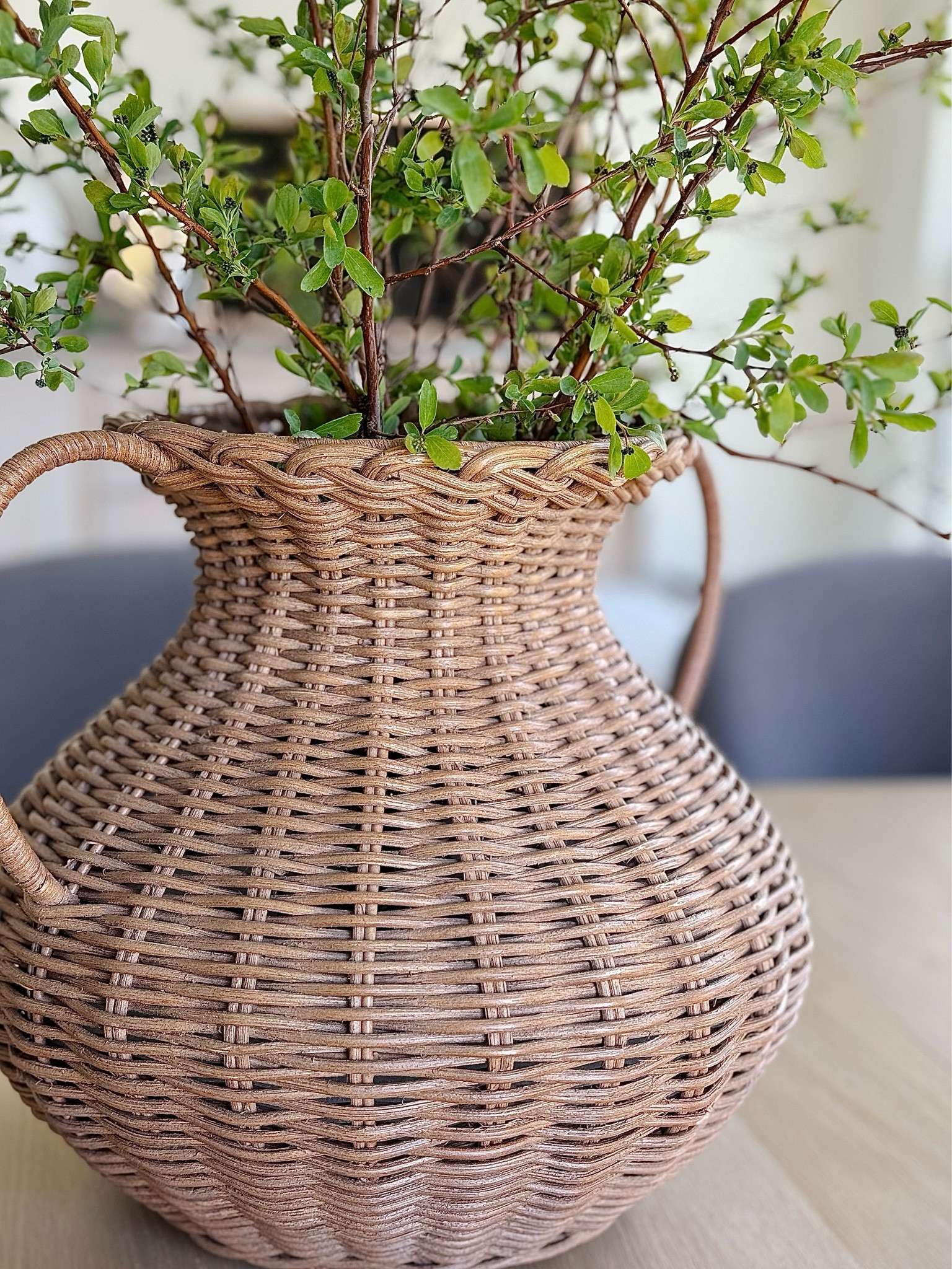The Antonia Woven Vase from McGee & Co. is the great centerpiece for any table. It’s now available in this great new smaller size.

#LTKSeasonal #LTKhome