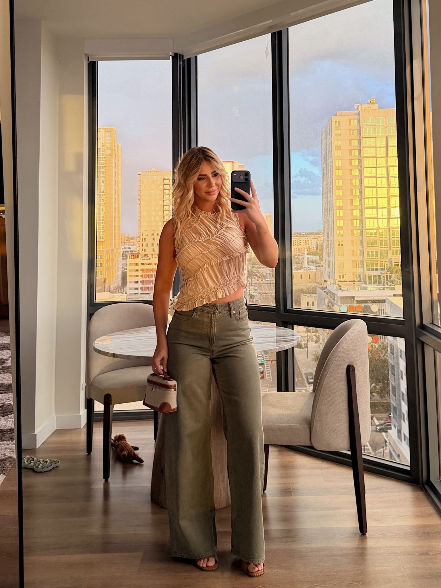 Diner date outfit that would also be prefect for brunch or tons of other things this spring. 

#LTKootd #LTKgrwm #LTKSpringSale