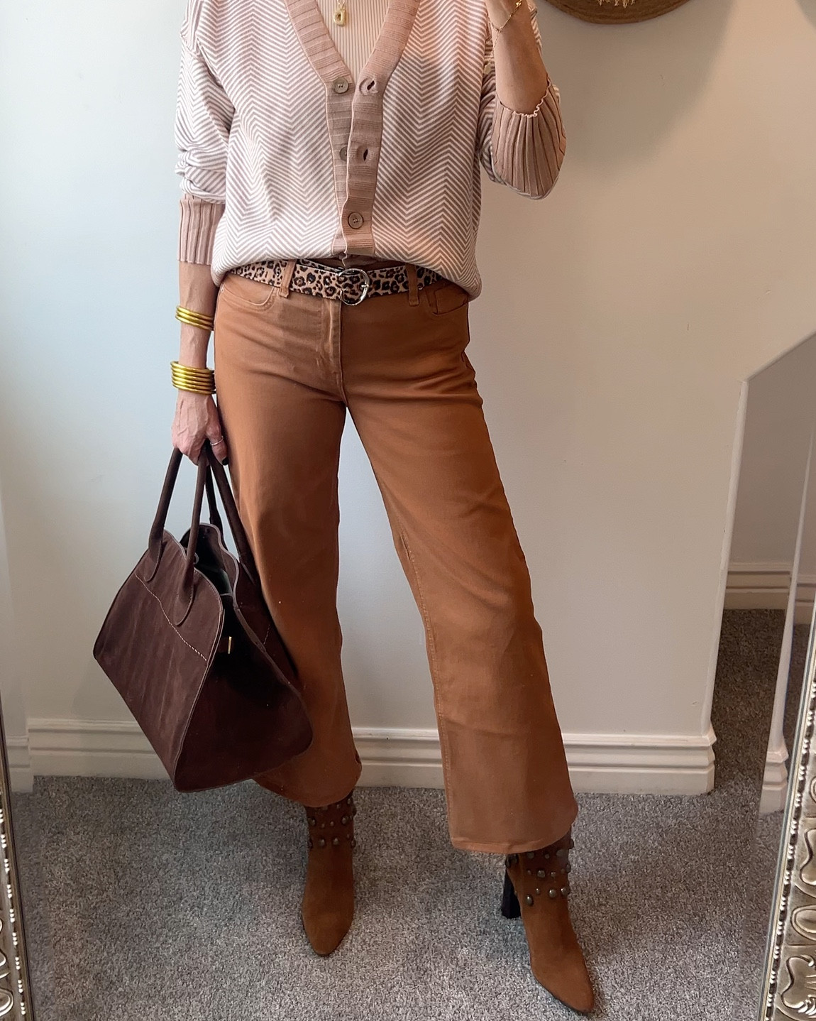 Amazon find

A darling super soft Cardigan  with button detail, perfect for layering and love the thin strip detail.

Hudson wax coated jeans cropped with kick flare  (older) 

Suede studded booties by Cecilia NYC 

Suede tote (sold out)  come in & out stock 


Bodysuit  

Necklace puffy rhinestone letter

Leopard belt  

Budha girl bracelets Initial gold

#LTKStyleTip #LTKVideo #LTKFindsUnder50