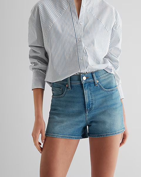 High Waisted 90's Medium Wash Jean Shorts | Express