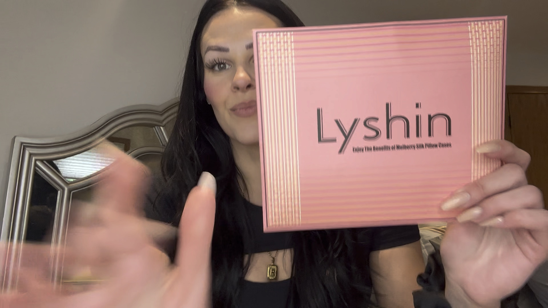 Mulberry Silk Pillow Cases Standard Size with Hidden Zipper, Ultra Smooth and Soft Breathable Cooling Silk Satin Pillowcase for Hair and Skin, Gifts for Women Men (Champagne, 20x26 Inches, 1 Pack)

#LTKfindsunder50 #LTKGiftGuide #LTKbeauty