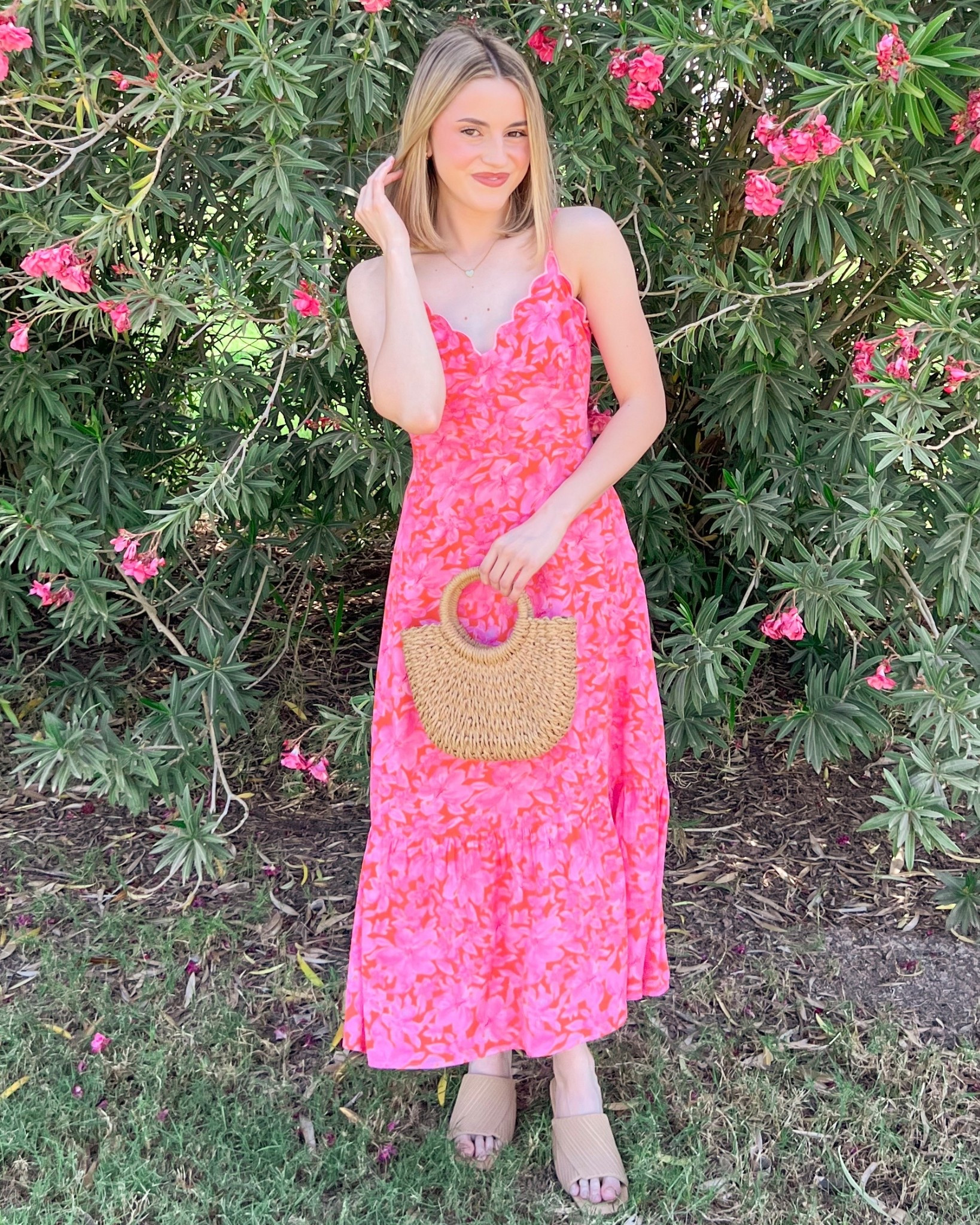 spring outfit 🩷
dress: size small (use code “gamez15”)
mules: size 6.5

#LTKootd #LTKTravel #LTKSeasonal