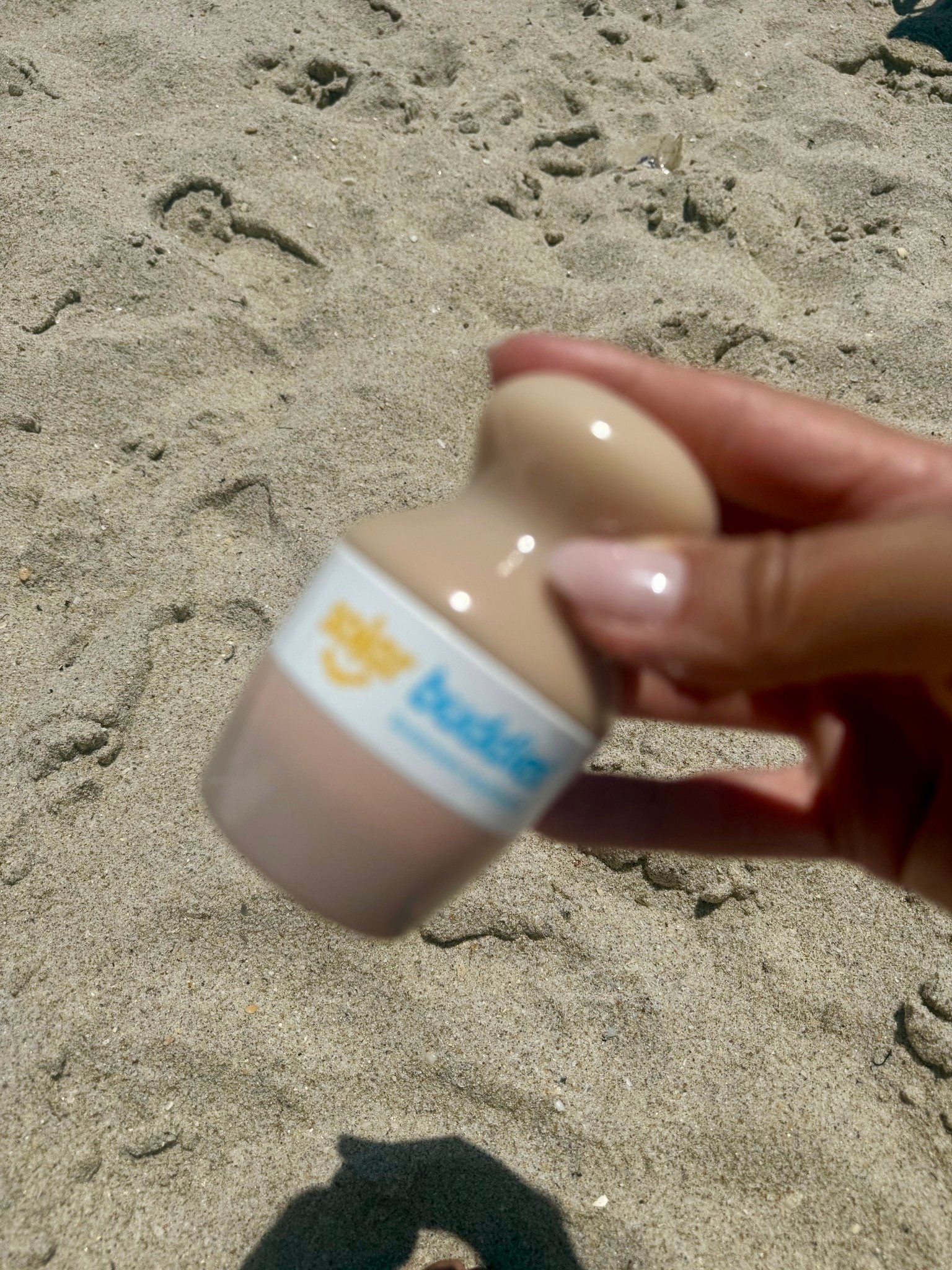 You have to try this game-changing sunscreen applicator! Simply fill it up with your favorite sunscreen and roll it on whenever you need to reapply! No mess, no sticky, greasy hands. Easily glides on - a moms win win product! You will thank me later!
@Amazon 

 

#LTKU #LTKSaleAlert #LTKTravel