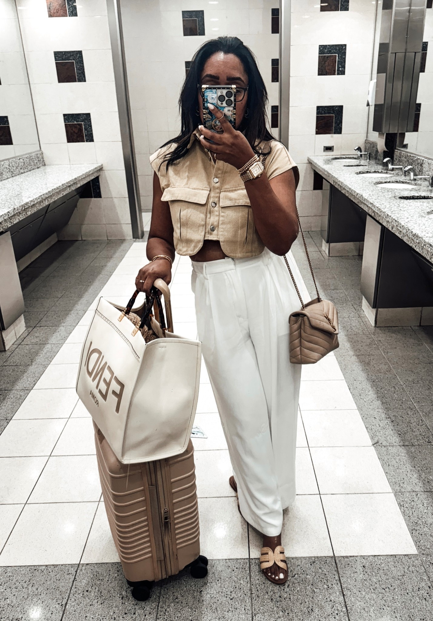 Airport Outfit

Scroll to shop. I’m so glad you’re here 🩷

#LTKTravel #LTKItBag #LTKFindsUnder50