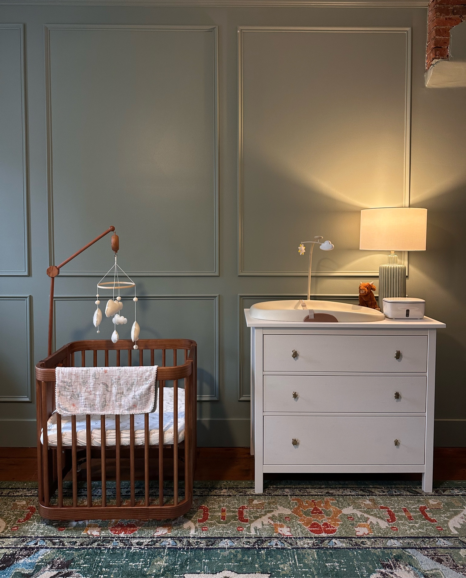 Nursery Inspo 🤍

Crib, changing table, changing pad, neutral nursery 

#LTKBaby #LTKBump #LTKSaleAlert