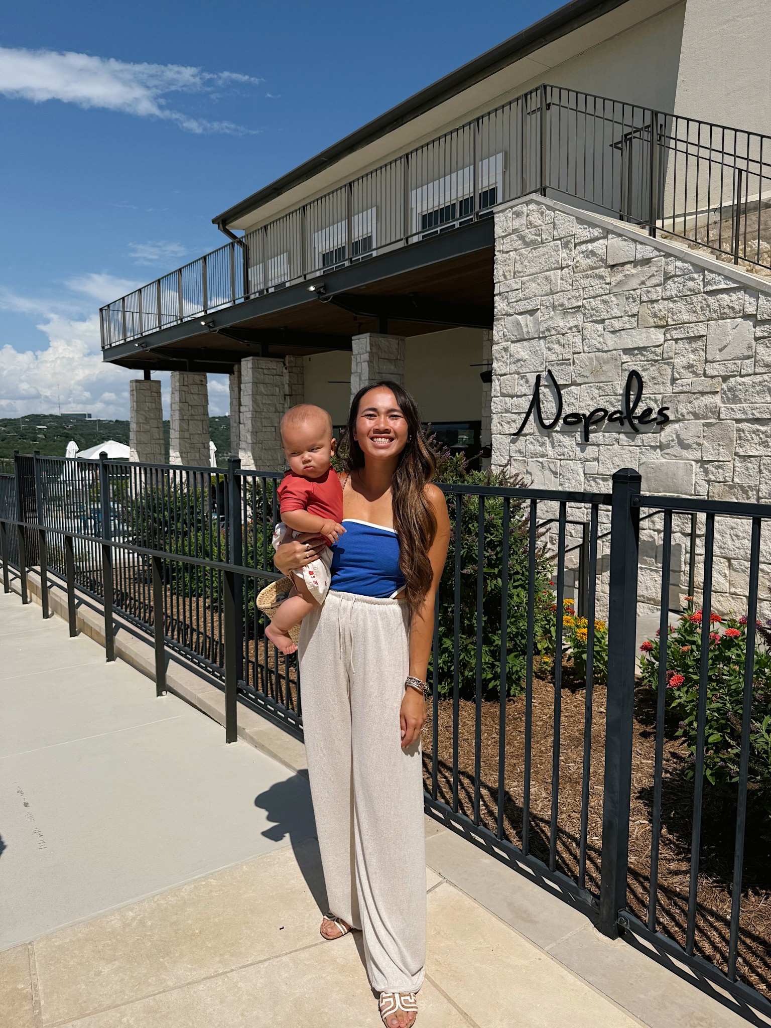 One piece swimsuit in size medium. This one runs tts  

#LTKSwim