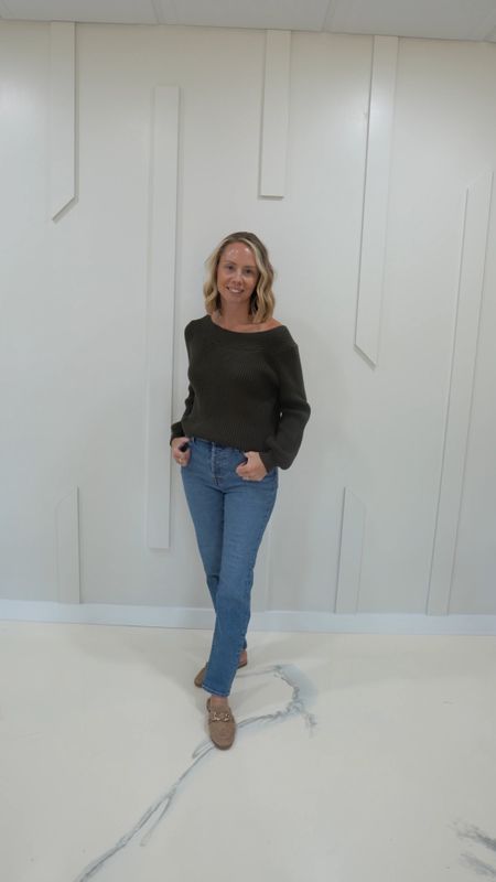 Everything is better in a sweater.. check this green sweater from Amazon, so comfy!!!
Fashionablylatemom
Workwear Fashion 
Basic Outfit 
Green sweater 
Nordstrom mules 

#LTKshoecrush