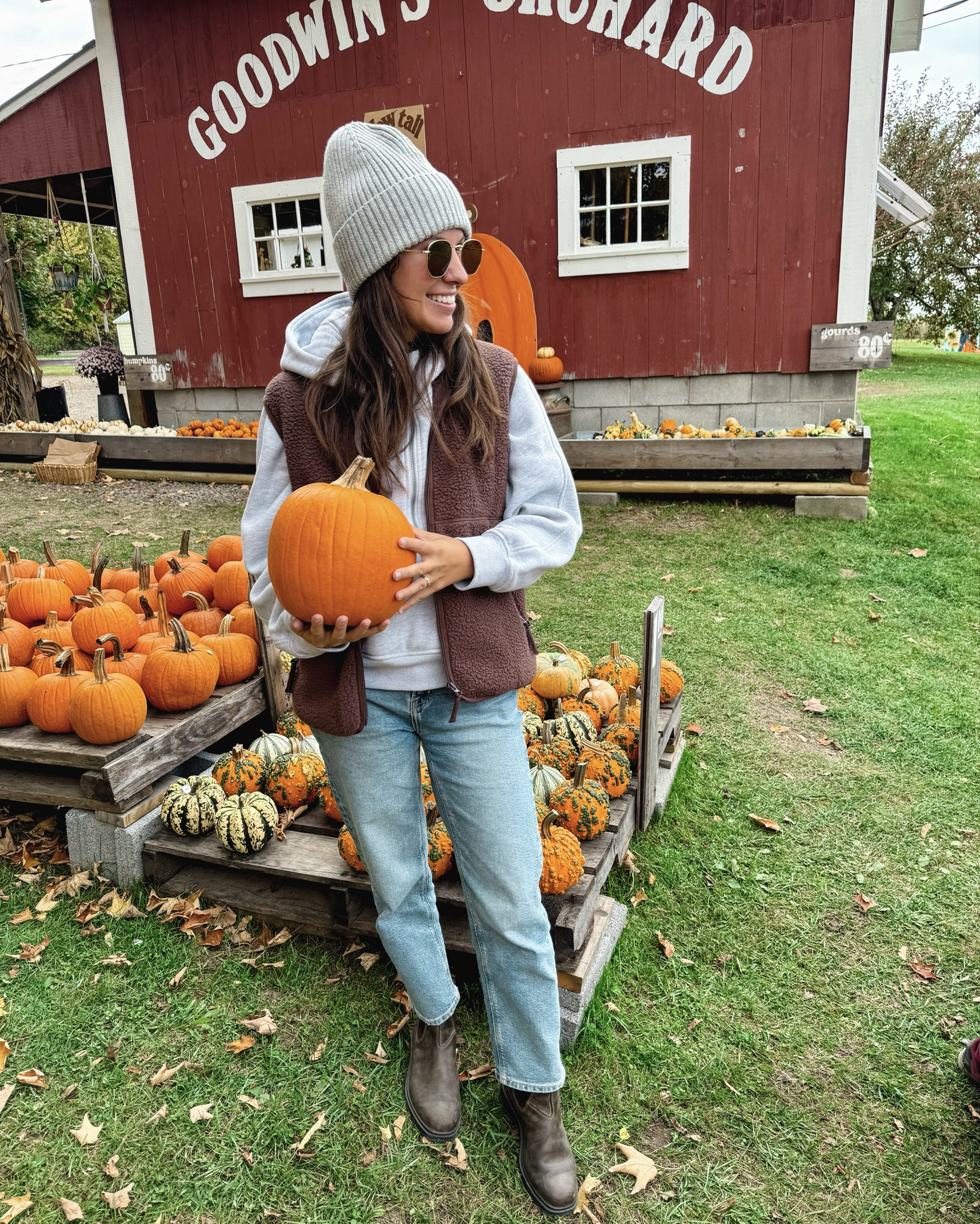 Wearing small in my tee, small in my hoodie, xs in my sherpa vest and 00 short in my jeans. My blundstone boots fit true to size!

#LTKSeasonal #LTKPetite #LTKFindsUnder100