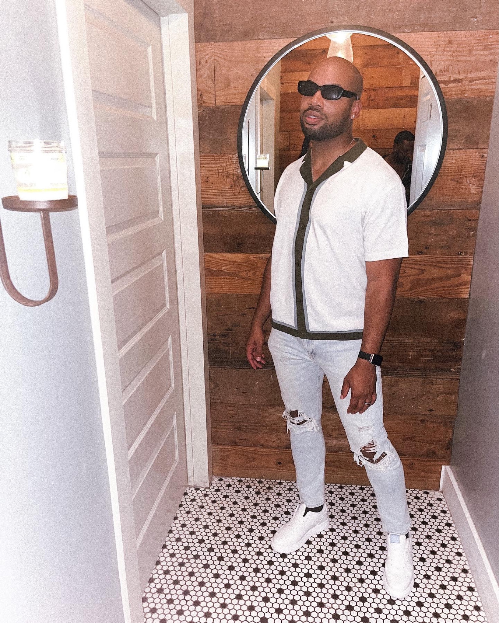 STRIPE REVERE COLLAR
KNITTED SHIRT | Ripped Denim jeans with low top white sneakers  

#LTKmens #LTKunder100 #LTKstyletip