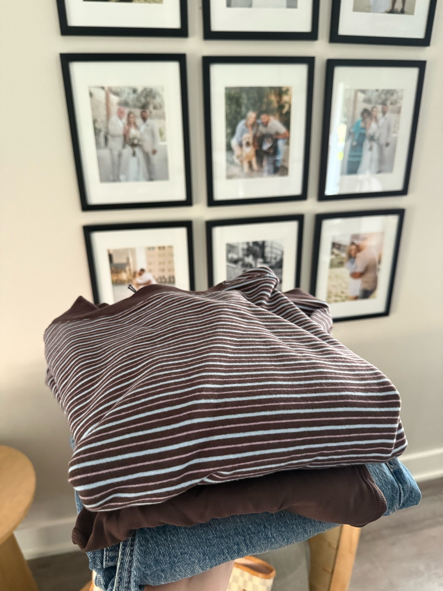 Majority of my Abercrombie sale order came in today!  Jeans are 25-50% off plus the extra 15% off with code SUITEAF.  These are the perfect straight leg jeans with a slight stretch.  TTS.  
These are my fave leggings from Abercrombie and love this matching set and brown striped color combo!! TTS mediums in both! 
@abercrombie

#LTKSaleAlert #LTKActive #LTKootd