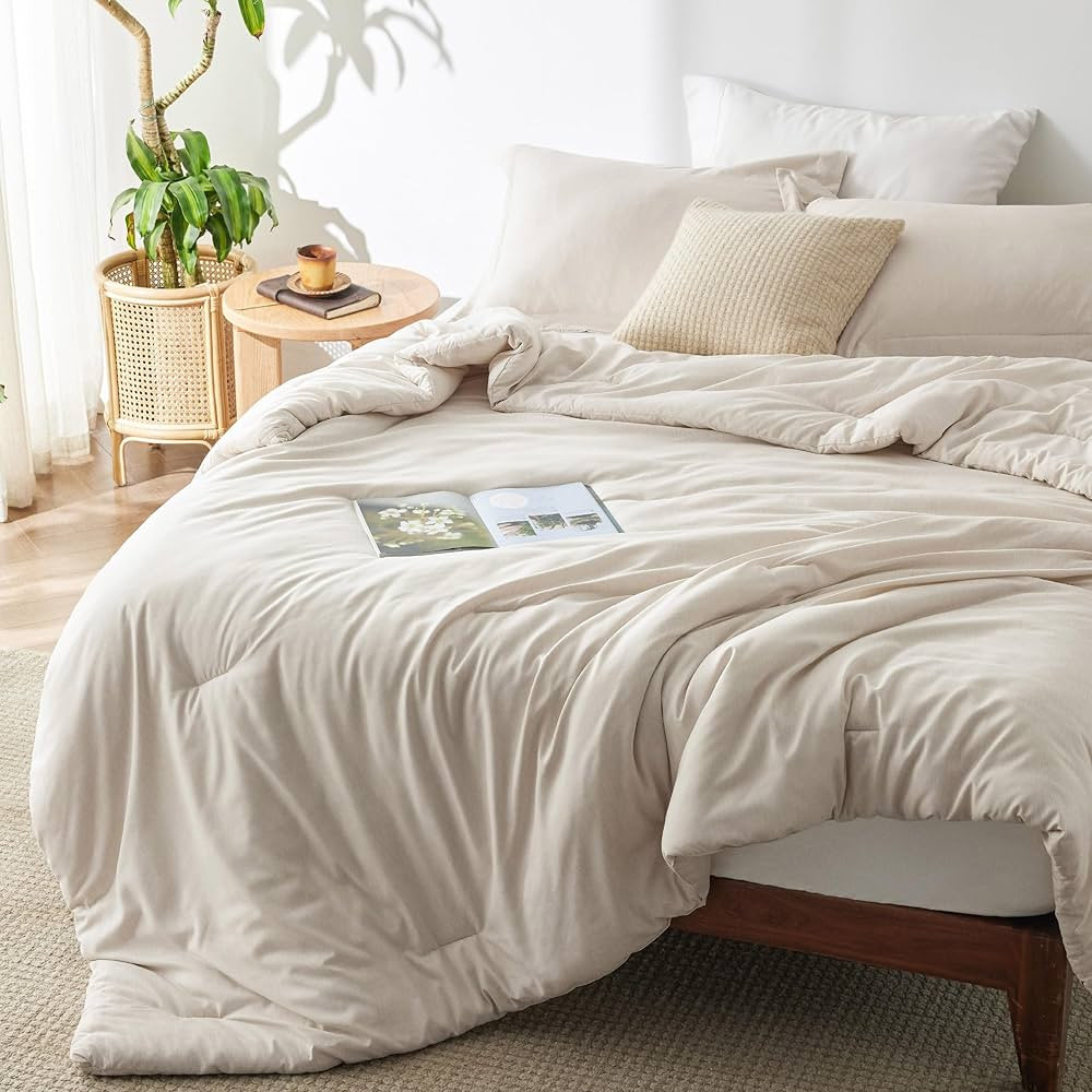 Bedsure King Size Comforter Set - Beige Soft Bedding for All Seasons, Cationic Dyed Bed Set, 3 Pi... | Amazon (US)