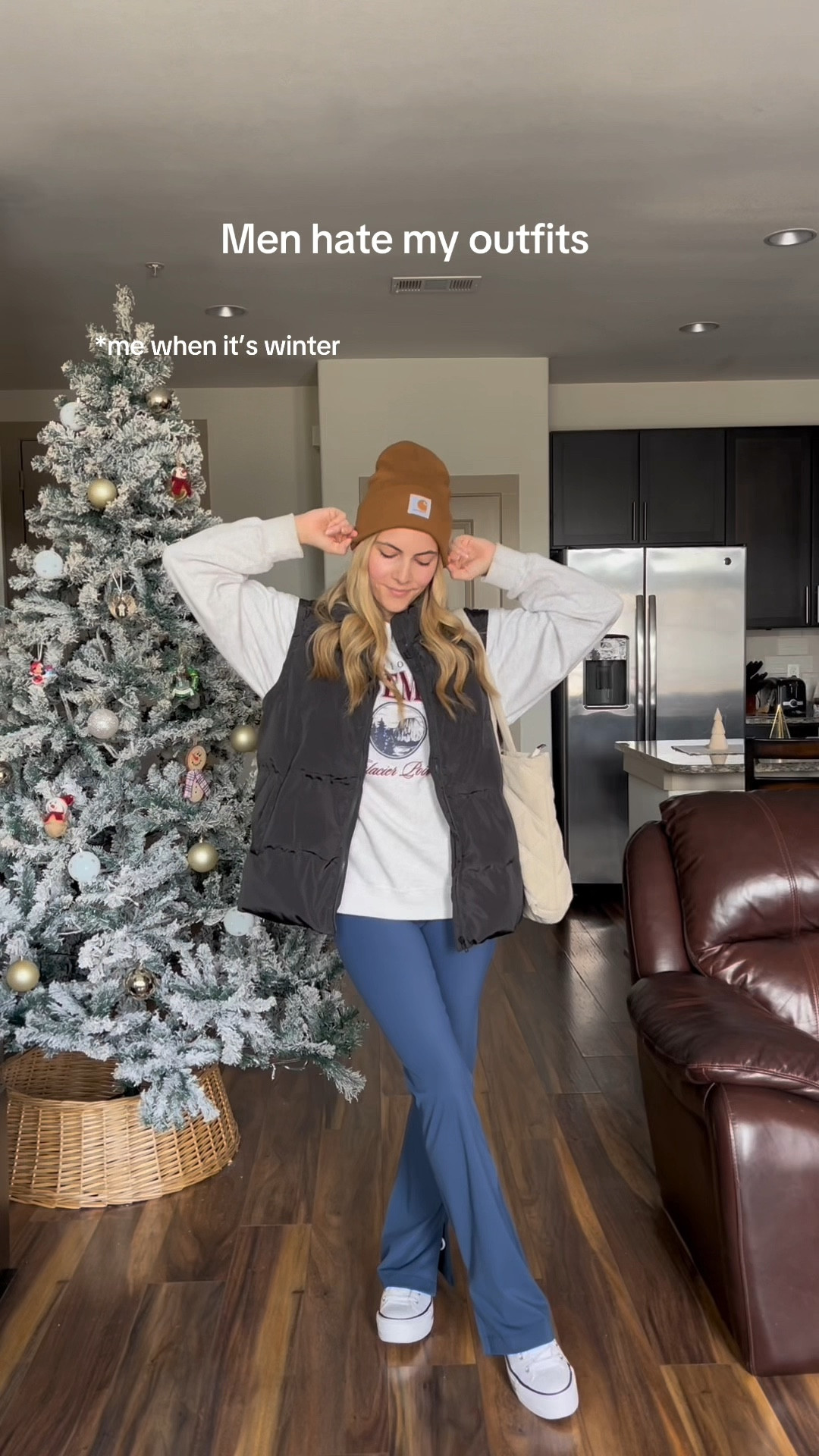 Baggy comfy winter outfits 🫶🏼


Winter style, casual winter outfits, sweatshirt pullover, black puffer vest, black flared leggings, platform Uggs, platform Ugg dupes, wide leg sweatpants, cardigan, trucker hat, wide leg pants, Abercrombie jeans, platform converse, plaid scarf, black wool coat 