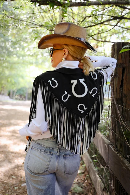 Horseshoe Black & White Two Tone Fringe Shrug | The Willow Tree