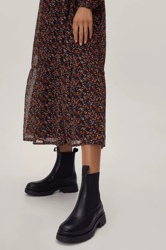 Faux Leather Tab Chelsea Boots | Nasty Gal (US)