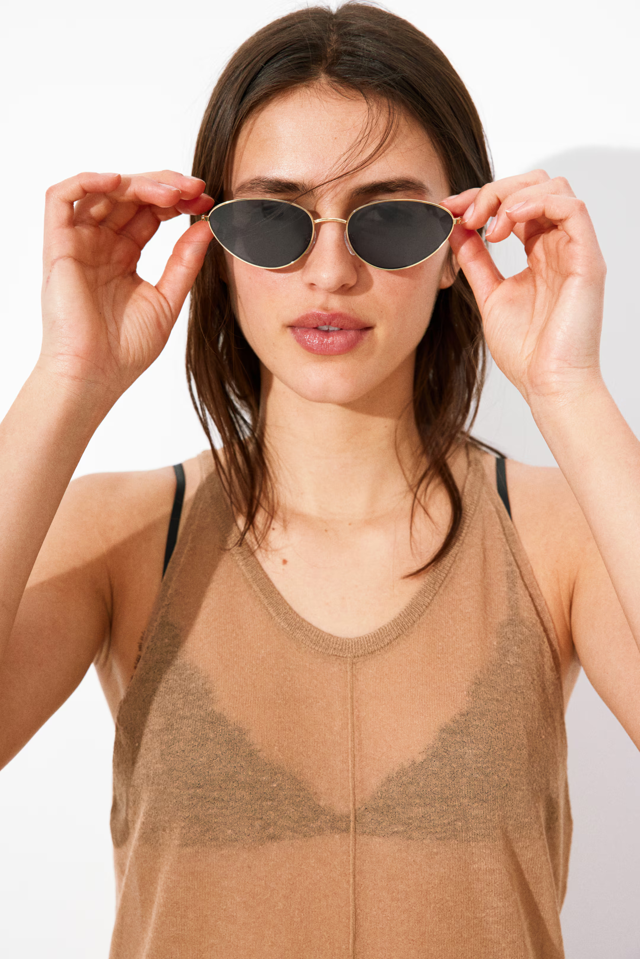 Cat-eye sunglasses | H&M (UK, MY, IN, SG, PH, TW, HK)